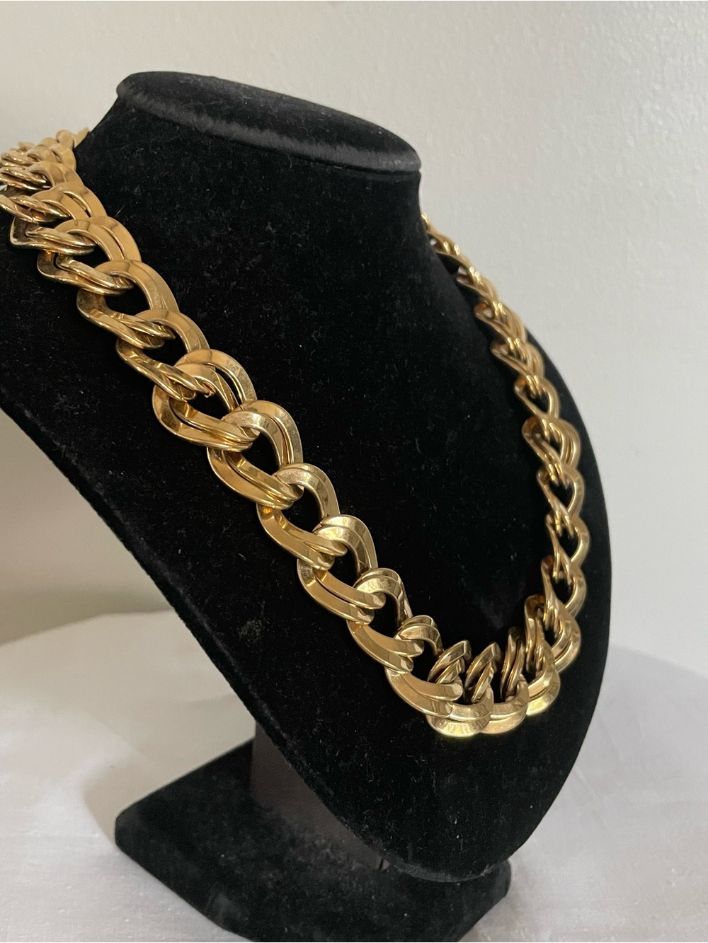 Vtg Monet Gold Tone Chunky Double Curb Chain Statement Necklace Signed 18” - Picture 2 of 5